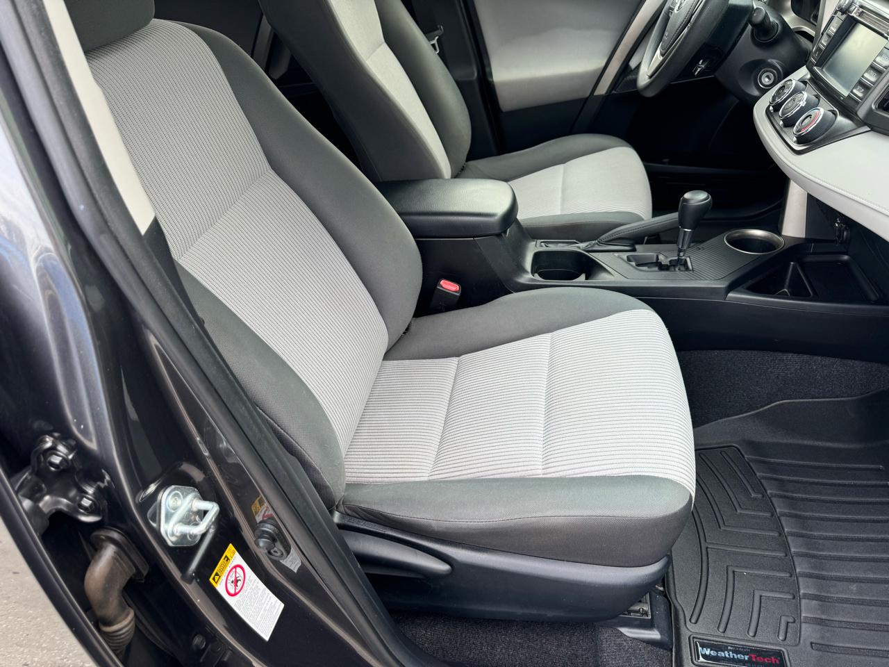 Toyota RAV4 LE FWD 2014
