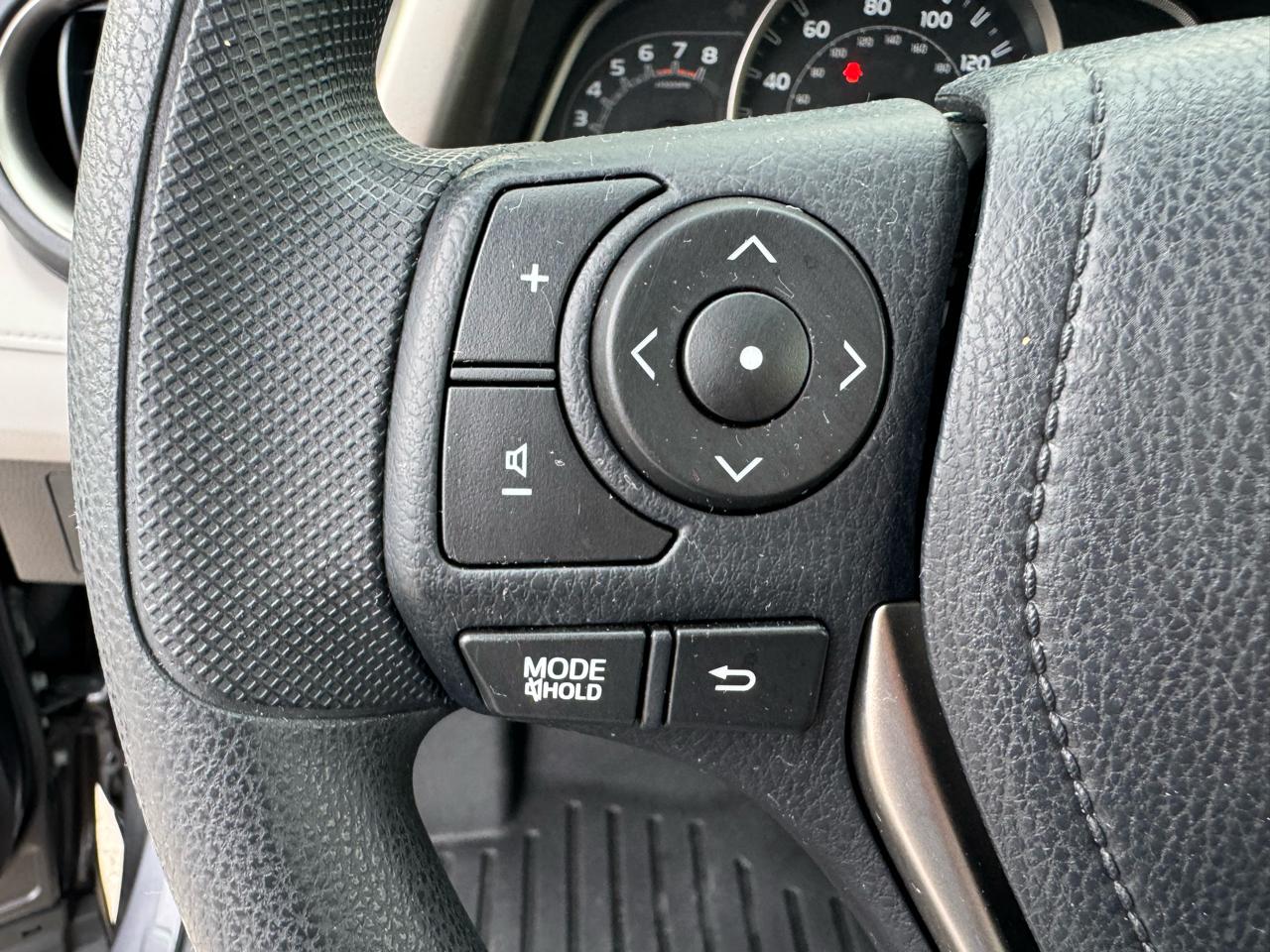 Toyota RAV4 LE FWD 2014