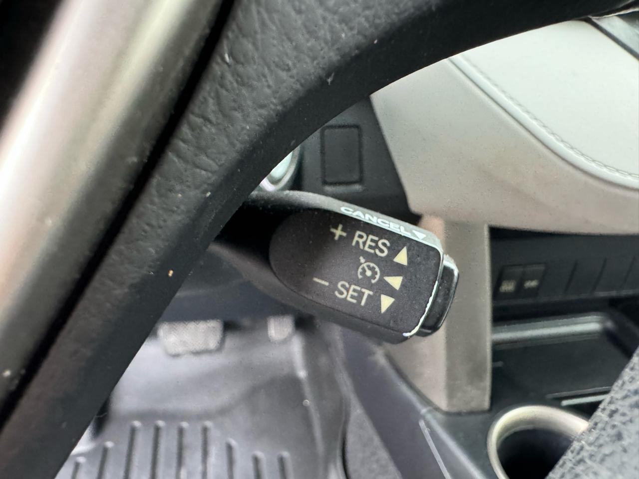 Toyota RAV4 LE FWD 2014