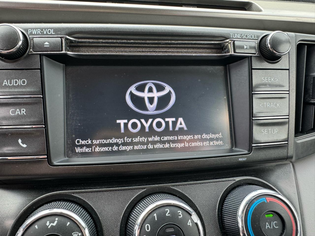 Toyota RAV4 LE FWD 2014