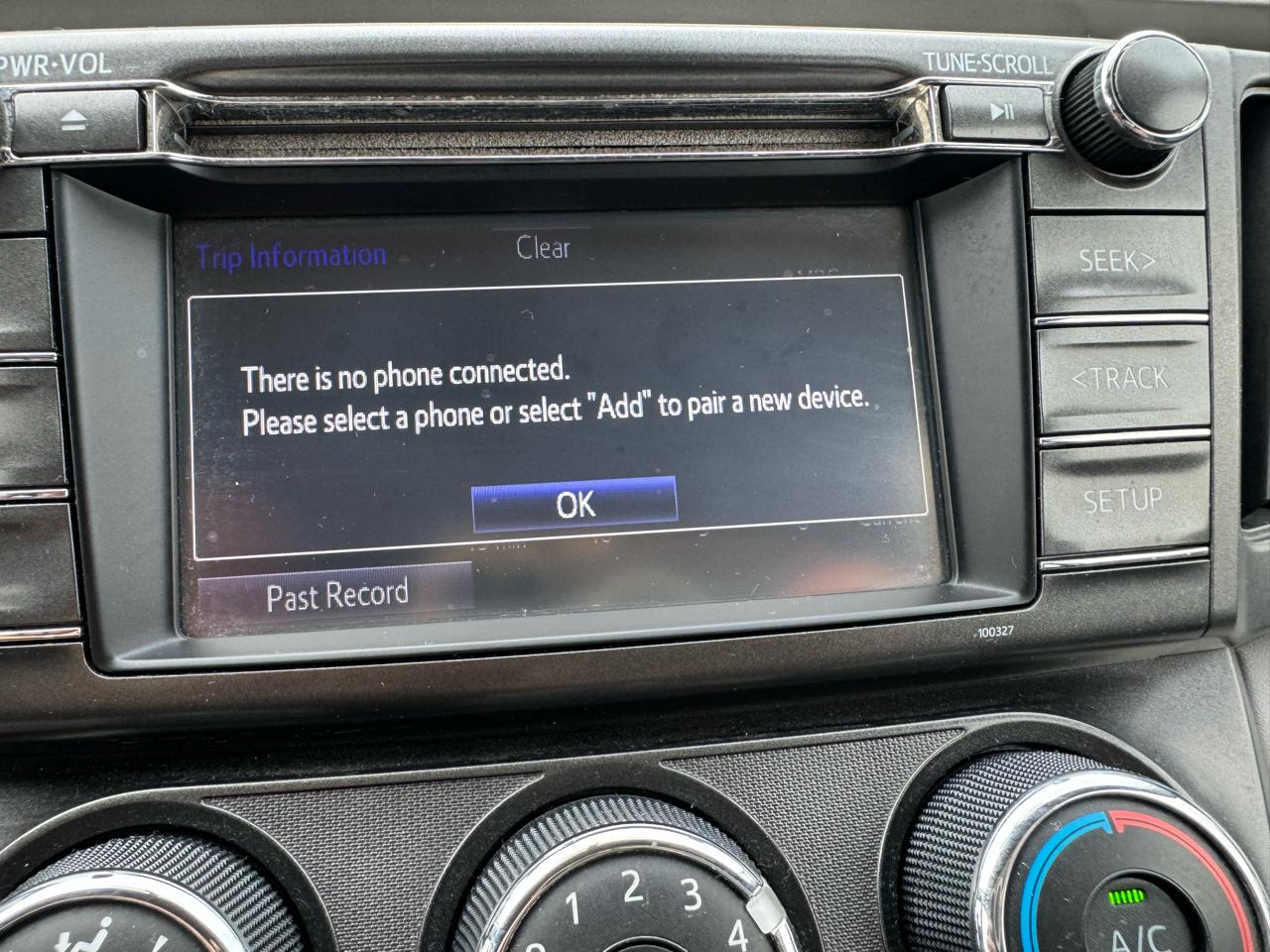 Toyota RAV4 LE FWD 2014