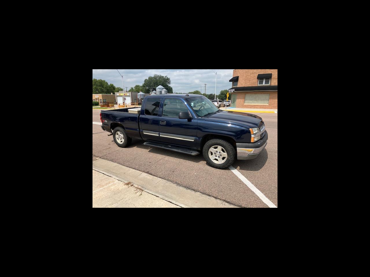 Chevrolet Silverado 1500 Work Truck Ext. Cab Short Bed 4WD 2005