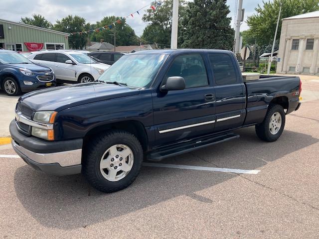 Chevrolet Silverado 1500 Work Truck Ext. Cab Short Bed 4WD 2005