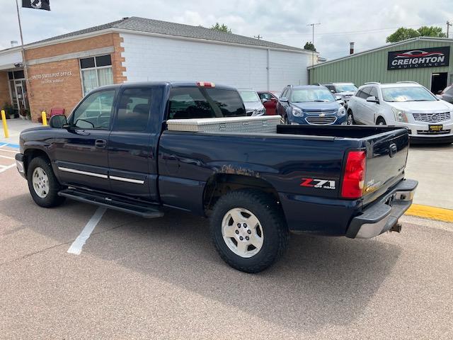 Chevrolet Silverado 1500 Work Truck Ext. Cab Short Bed 4WD 2005