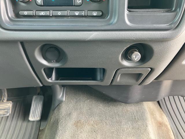 Chevrolet Silverado 1500 Work Truck Ext. Cab Short Bed 4WD 2005