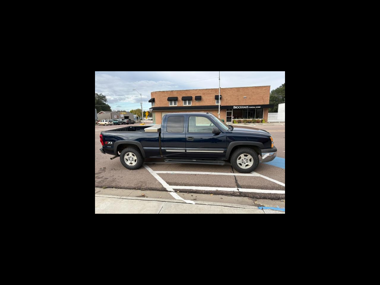 2005 Chevrolet Silverado 1500 Work Truck Ext. Cab Short Bed 4WD