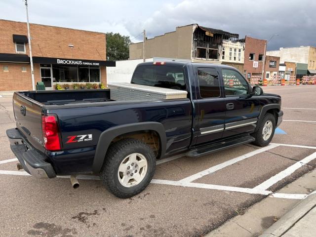 Chevrolet Silverado 1500 Work Truck Ext. Cab Short Bed 4WD 2005