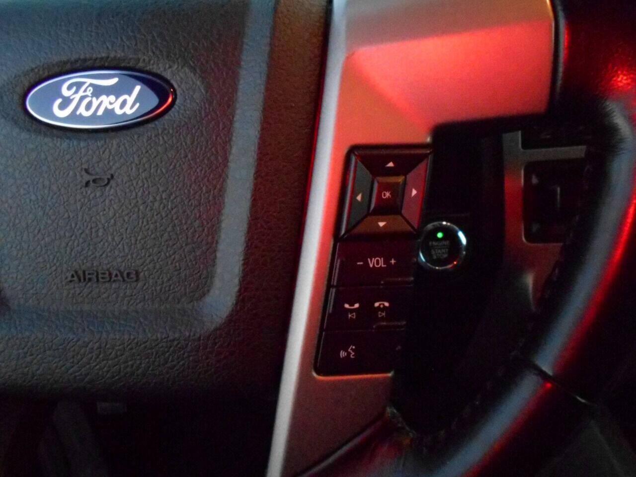 Ford Expedition EL Limited 4WD 2016