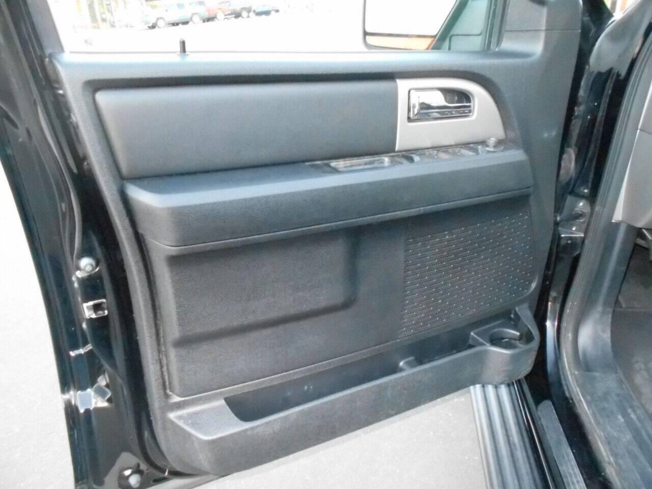 Ford Expedition EL Limited 4WD 2016