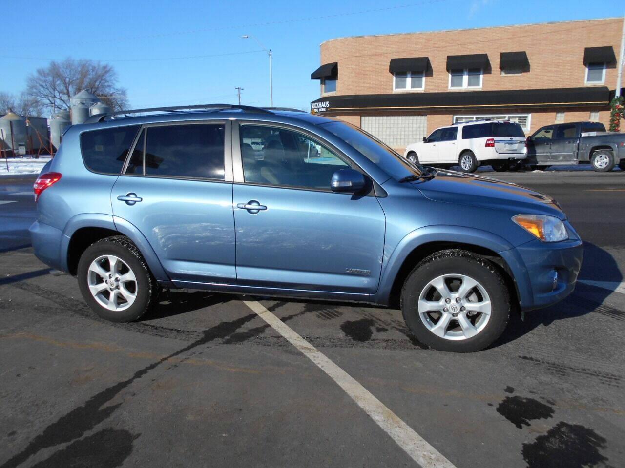 Toyota RAV4 Limited I4 2WD 2011