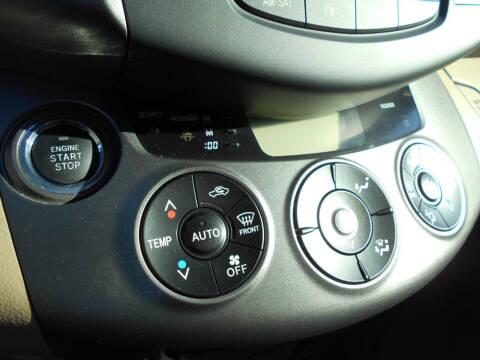 Toyota RAV4 Limited I4 2WD 2011