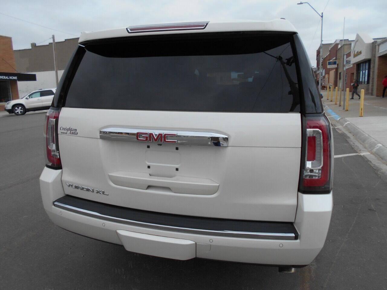 GMC Yukon Denali XL 4WD 2015