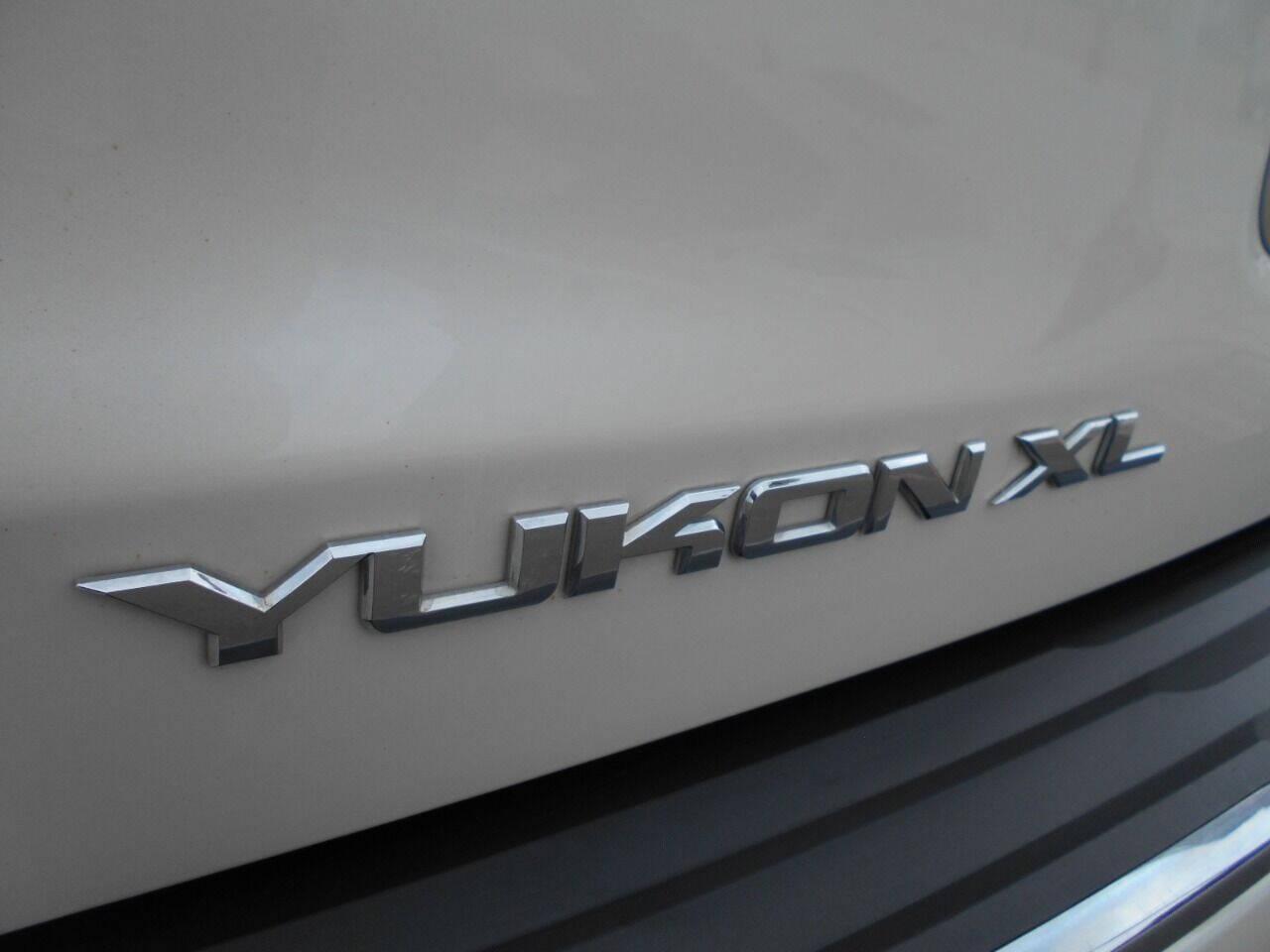 GMC Yukon Denali XL 4WD 2015