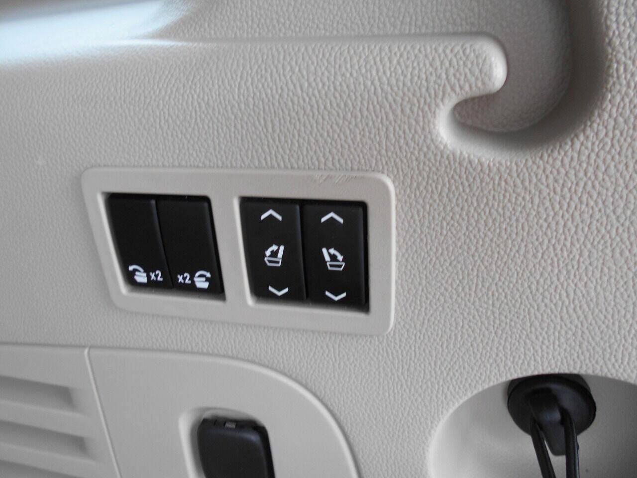 GMC Yukon Denali XL 4WD 2015