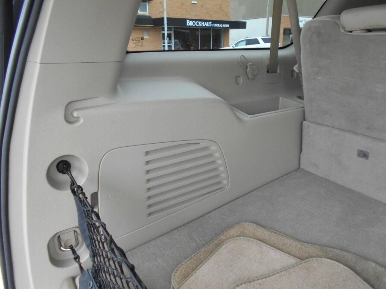 GMC Yukon Denali XL 4WD 2015