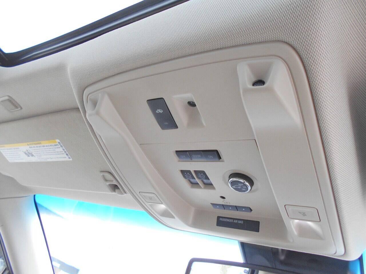 GMC Yukon Denali XL 4WD 2015