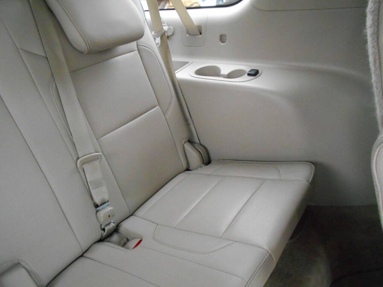 GMC Yukon Denali XL 4WD 2015