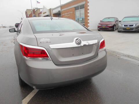 Buick LaCrosse CX 2010
