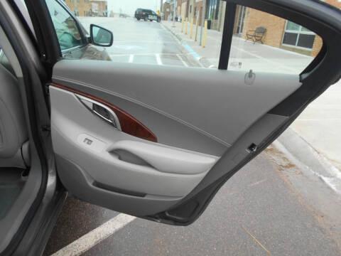 Buick LaCrosse CX 2010