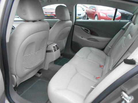 Buick LaCrosse CX 2010