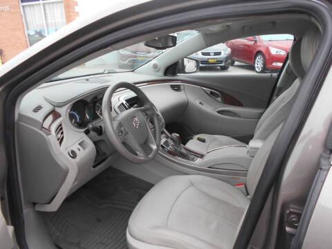 Buick LaCrosse CX 2010