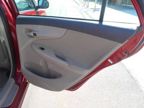 Toyota Corolla LE 4D Sedan at 2009