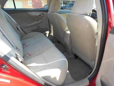 Toyota Corolla LE 4D Sedan at 2009