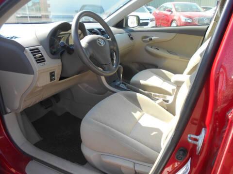 Toyota Corolla LE 4D Sedan at 2009