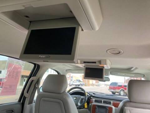 Chevrolet Suburban LTZ 1500 4WD 2014