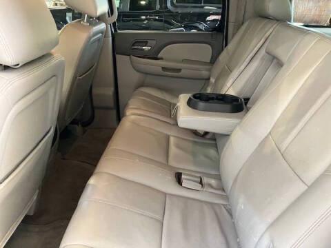 Chevrolet Suburban LTZ 1500 4WD 2014