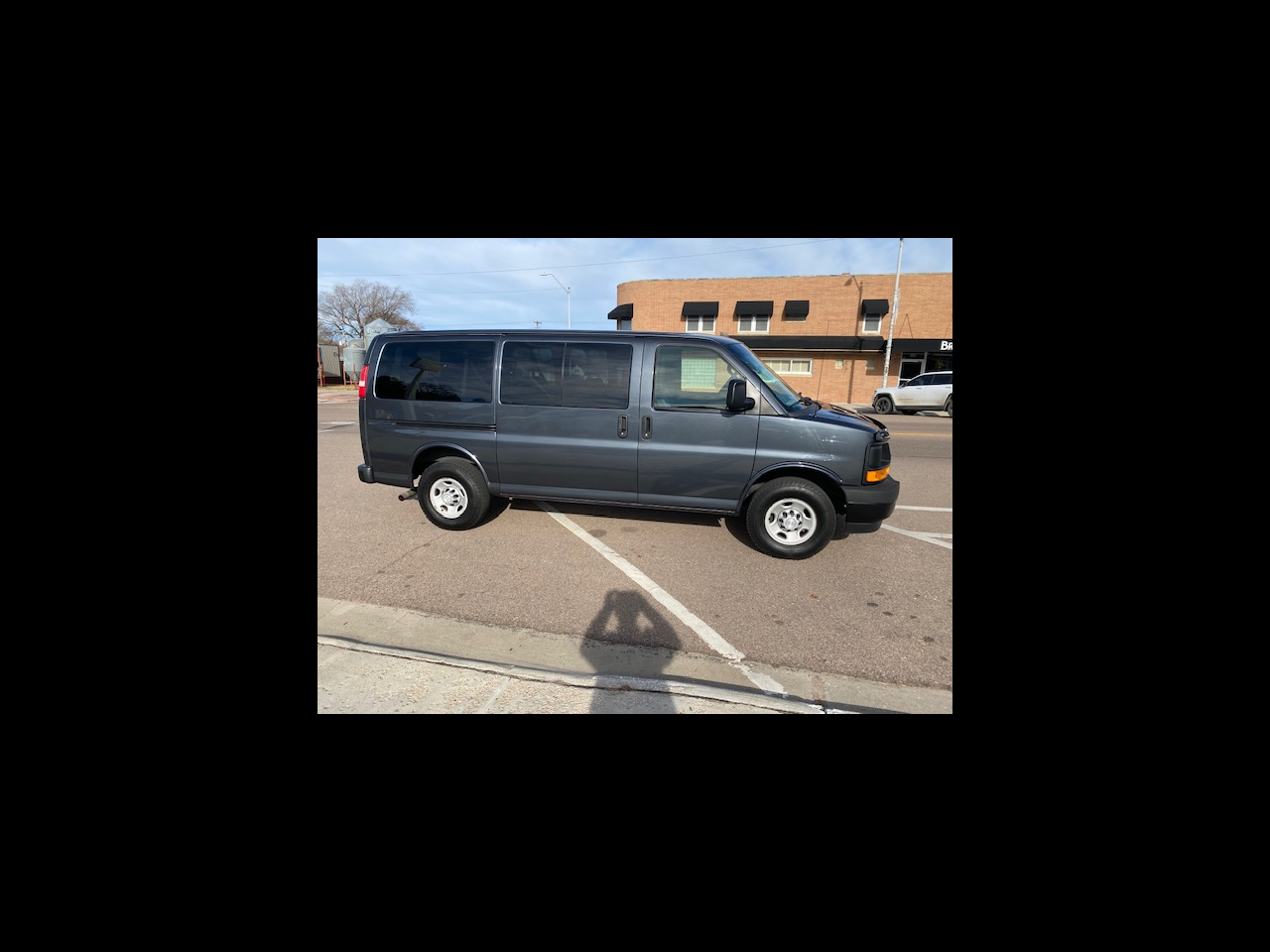 2017 Chevrolet Express LS 2500