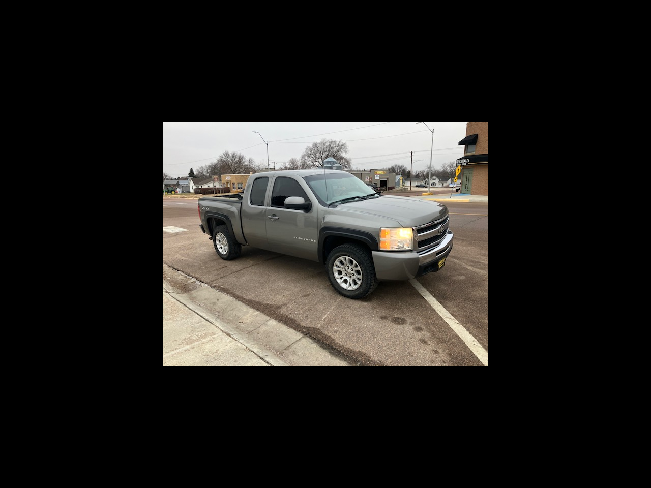 2009 Chevrolet Silverado 1500 Work Truck Ext. Cab Long Box 4WD