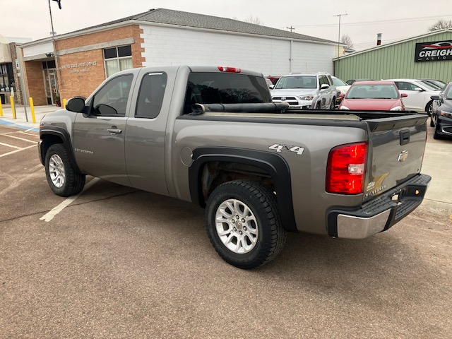 Chevrolet Silverado 1500 Work Truck Ext. Cab Long Box 4WD 2009