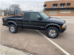 2002 Chevrolet S10 Pickup 