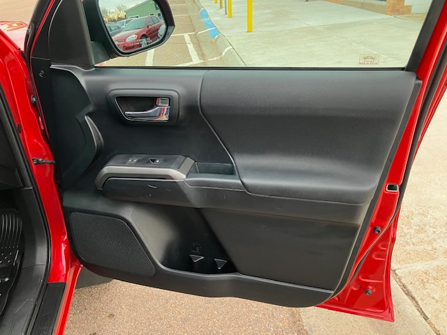 Toyota Tacoma SR5 Double Cab Long Bed V6 6AT 4WD 2016