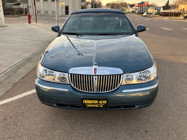 Lincoln Town Car Signature 2002