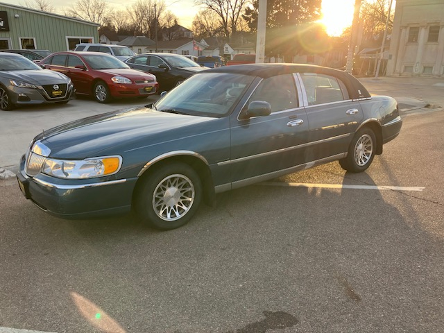 Lincoln Town Car Signature 2002