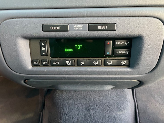 Lincoln Town Car Signature 2002