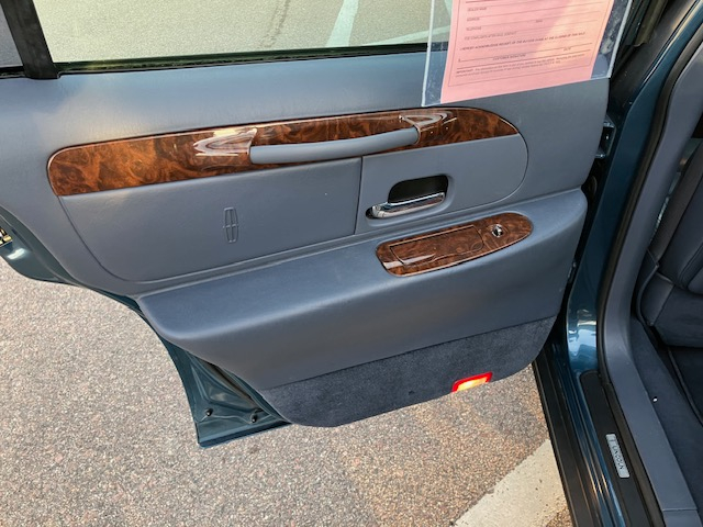 Lincoln Town Car Signature 2002