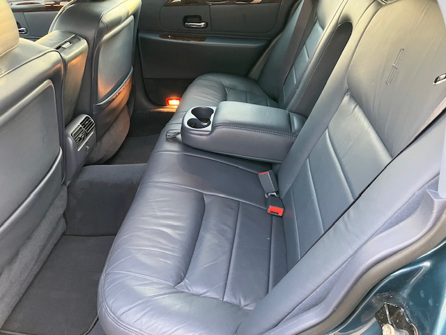 Lincoln Town Car Signature 2002