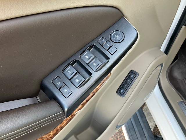 Chevrolet Suburban LTZ 4WD 2016