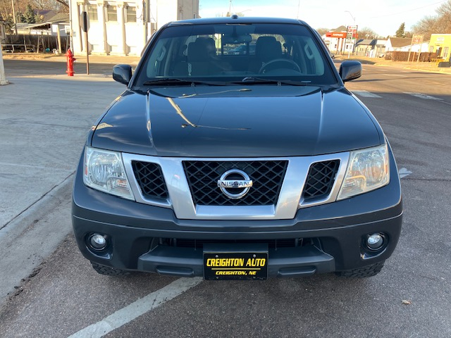 Nissan Frontier SL Crew Cab 5AT 4WD 2015