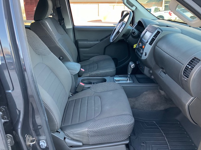 Nissan Frontier SL Crew Cab 5AT 4WD 2015