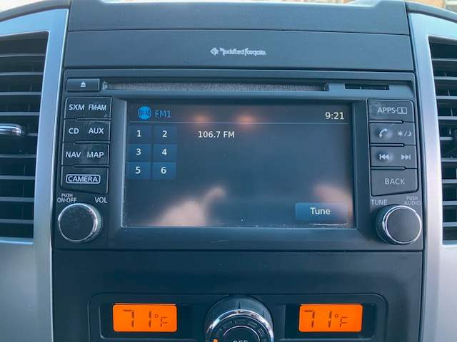 Nissan Frontier SL Crew Cab 5AT 4WD 2015