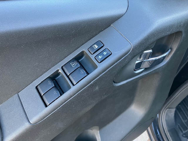 Nissan Frontier SL Crew Cab 5AT 4WD 2015