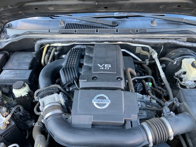 Nissan Frontier SL Crew Cab 5AT 4WD 2015