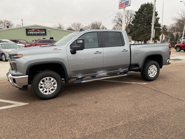 Chevrolet Silverado 2500HD LT Crew Cab Short Box 4WD 2024