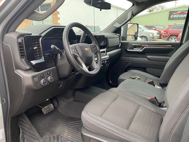 Chevrolet Silverado 2500HD LT Crew Cab Short Box 4WD 2024