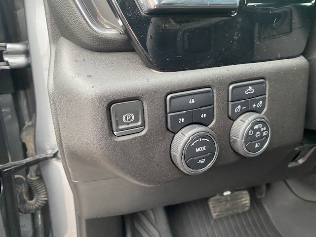 Chevrolet Silverado 2500HD LT Crew Cab Short Box 4WD 2024