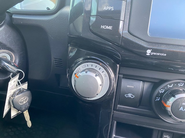 Toyota 4Runner SR5 4WD 2015